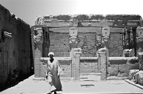 Templo de Hathor en Dendera. Egipto. Dioses y Hombres | El Guisante ...