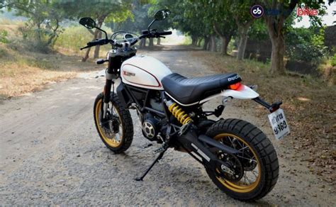 Ducati Scrambler Desert Sled Review - BeFirsTrank