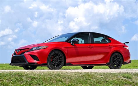 TOYOTA CAMRY TRD FIRST DRIVE | Napleton News