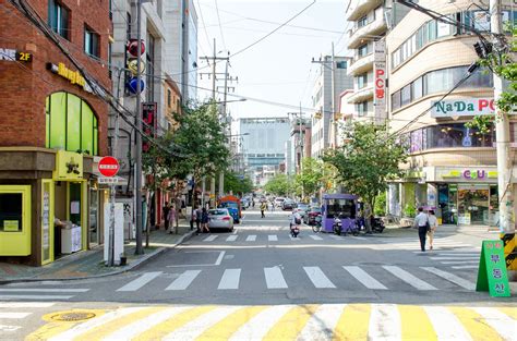 Hongdae Neighborhood - Experience It!