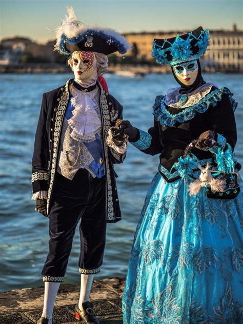 Carnaval Venise | Carnival costumes, Venice carnival costumes, Carnival outfits