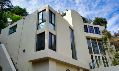 Contemporary Homes for Sale in Los Angeles