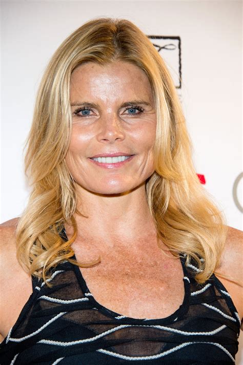 Mariel Hemingway Pictures in an Infinite Scroll - 6 Pictures