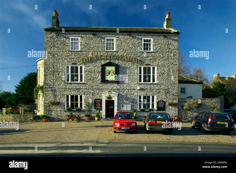 Leyburn market place hi-res stock photography and images - Alamy