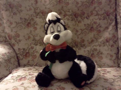 Pepe Le Pew Plush by JDayton on DeviantArt