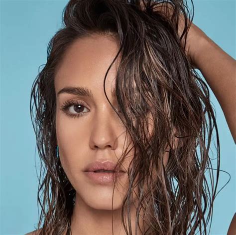 Jessica Alba - Honest Beauty August 2016 • CelebMafia