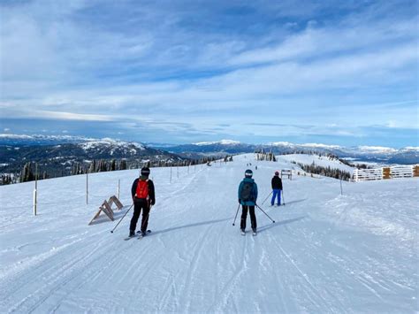 7 Best Idaho Ski Resorts - Thrive In Idaho