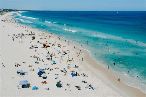 13 Best Perth Beaches to Visit This Summer | Man of Many