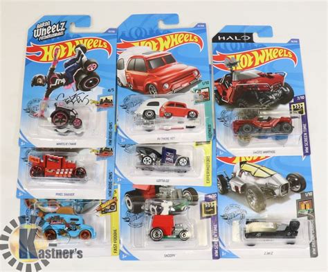 LOT OF 8 SPECIAL ISSUE HOT WHEELS COLLECTORS CARS