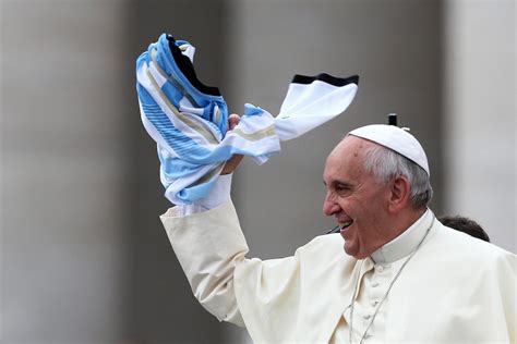 Pope Francis Shows Off Argentina Soccer Jersey - NBC News