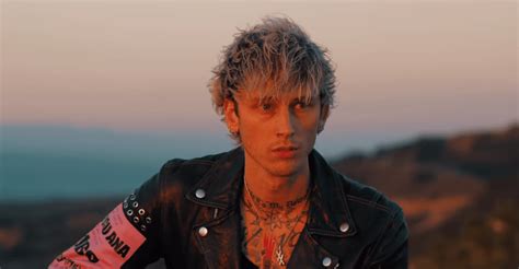 MACHINE GUN KELLY Stuns With Acoustic Version of ‘Bloody Valentine ...