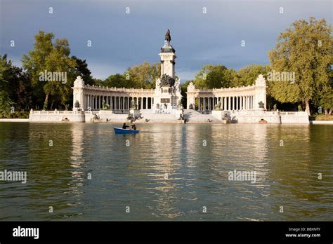 Boating Lake Retiro Park Madrid Spain Stock Photo, Royalty Free Image: 24559247 - Alamy