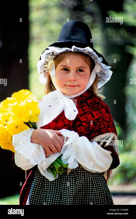 Traditional Welsh Costume For Girls