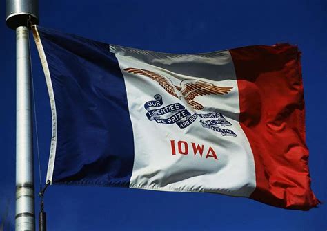 Iowa State Flags - Nylon & Polyester - 2' x 3' to 5' x 8' | US Flag Store