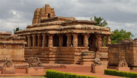 Aihole | Temples in Aihole |Sightseeing in Aihole