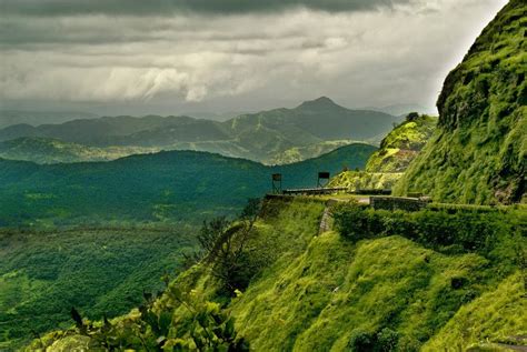 10 Monsoon Destinations in India That Inspire Romance | Antilog Vacations Travel Blog