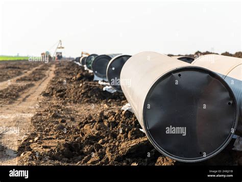 Natural gas pipeline construction work Stock Photo - Alamy