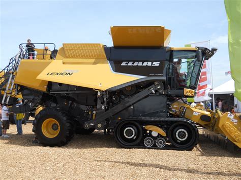 Image - Claas Lexion 750 combine w tracks (yellow) - 2011.jpg | Tractor ...