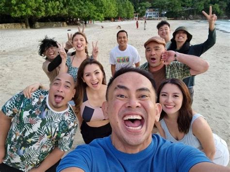 LOOK: 'Happy ToGetHer' cast heads to Dakak! | GMA Entertainment