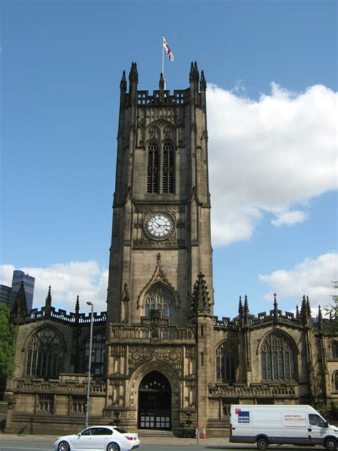 Manchester Cathedral © Stephen Armstrong cc-by-sa/2.0 :: Geograph Britain and Ireland