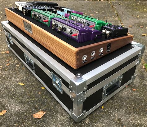 #1 Pedalboard Road Case to rule them all! - Extreme Durability