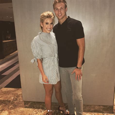 Savannah Chrisley Opens Up About Dating NBA Rookie Luke Kennard | E! News