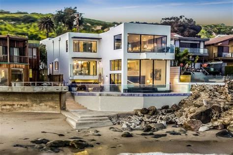 Barry Manilow’s Once Cool Malibu Beach House is For Sale | New York ...