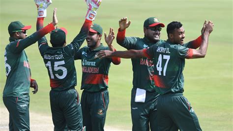 'We can fall sick and die': Bangladesh cricketers face horror sea ...