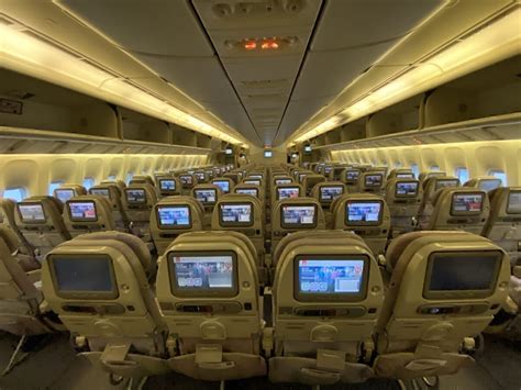 Emirates Boeing 777-300ER: A Full Cabin Tour - Simple Flying