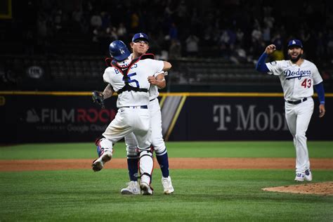 Photos: The Dodgers win the World Series in Game 6 - Dodger Insider