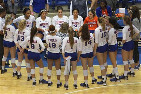 UTA volleyball finishes 3-1 in tournament | Sports | theshorthorn.com