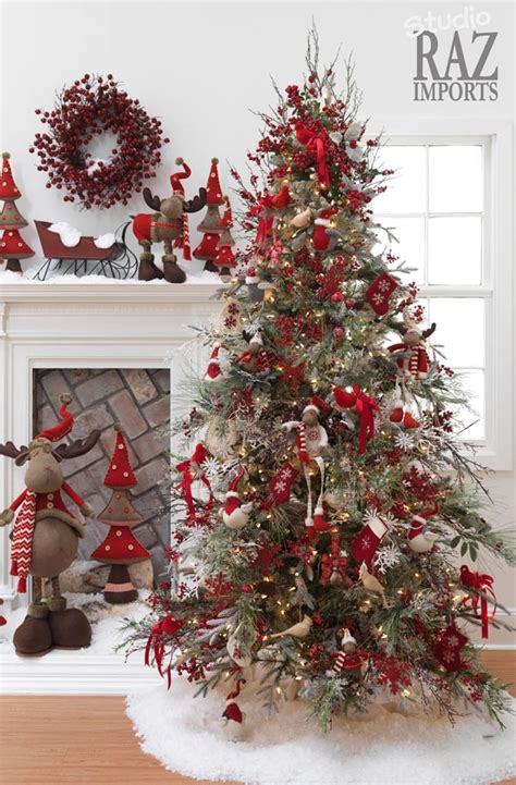 13 Off-Beat Ways To Decorate The Christmas Tree This Year