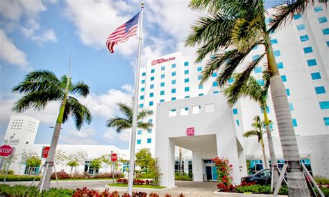 Hilton Garden Inn Miami Dolphin Mall: Hotel in Greater Miami | Groupon Getaways