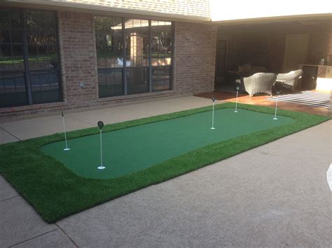 Premium Prepackaged Putting Greens | Backyard putting green, Diy ...