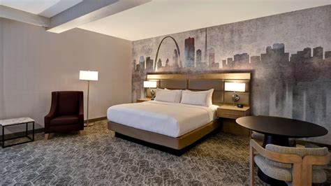 DoubleTree by Hilton St. Louis Airport from S$ 142. St. Louis Hotel Deals & Reviews - KAYAK