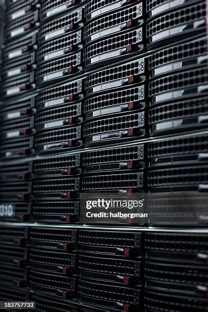 38 Rack Mount Server Stock Photos, High-Res Pictures, and Images ...