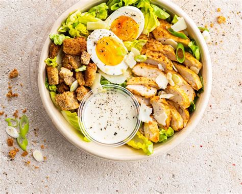 Salade César aux blancs de poulet | Recette Cuisine