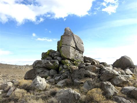 Cool rock formation along the road : Photos, Diagrams & Topos ... | Rock photography, Landscape ...