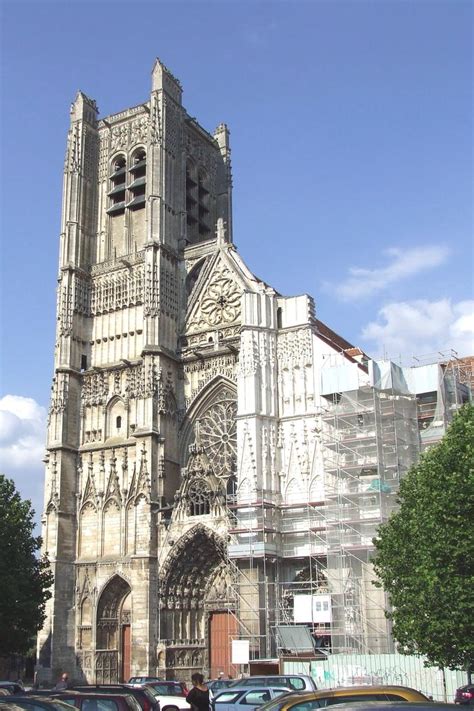 Auxerre Cathedral (Auxerre, 1235) | Structurae