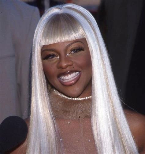 Lil’ Kim (The Source Hip- Hop Awards - 1999) - Lil' Kim UK