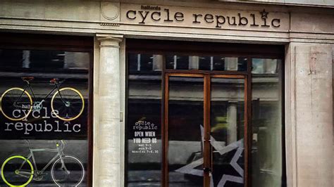 Halfords to open cycle-only stores in London - BikeRadar