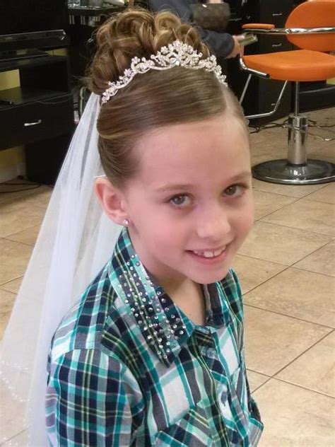 17 best First Communion Hairstyles images on Pinterest | Communion hairstyles, First holy ...