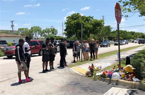 XXXTentacion Fans Gather to Commemorate the Rapper at Memorial Site ...