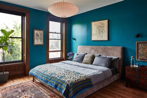 Teal Bedroom Ideas: The Best Paint Colors to Achieve Dramatic Style