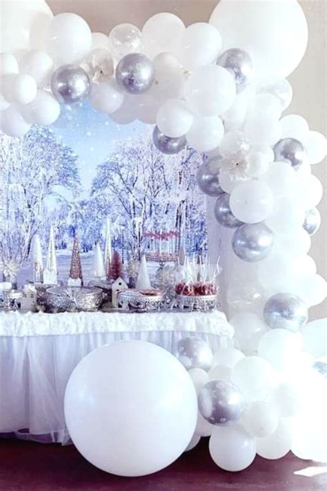 20++ Winter Wonderland Theme Decorations - HOMYHOMEE