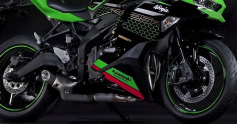 Here's Why The Kawasaki Ninja ZX-25R Is The Best Small Displacement Track Bike