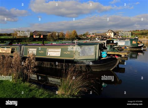 Narrowboats in Great Haywood marina, Staffordshire, England, UK Stock Photo - Alamy