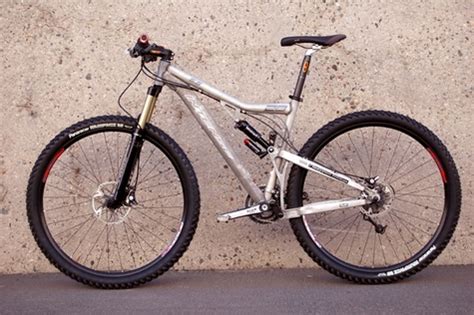 Go Clipless: Intense 5.5 29er - raising the bar