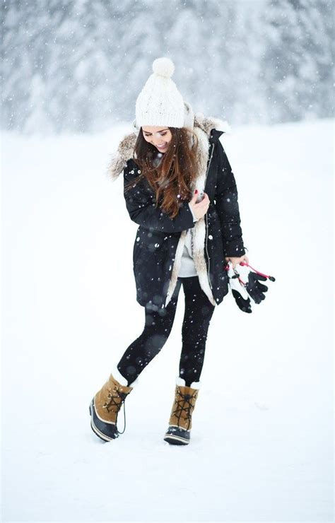 Street Style: The Latest News and Photos | Snow day outfit, Winter ...