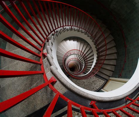 File:Spiral stairs (спирално степениште).jpg - Wikipedia